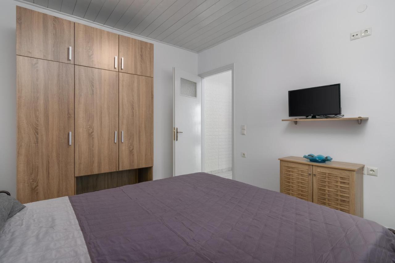 Wood And Stone Apartment Adamantas  Екстериор снимка